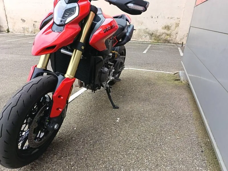 DUCATI Hypermotard 890 V2 1ère main garantie 01/04/2029