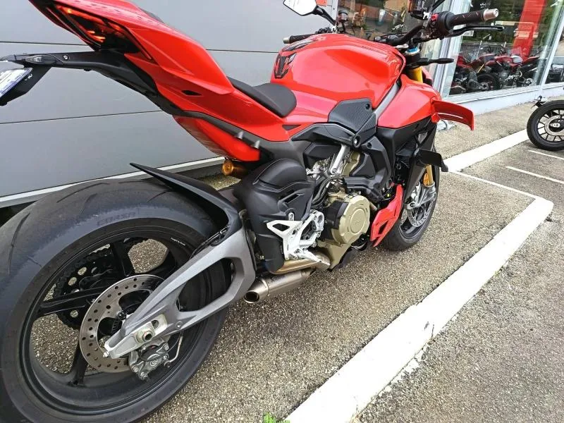 DUCATI 1103 Streetfighter V4 S 1ère main garantie 04/02/2028 ( prix hors accessoires )