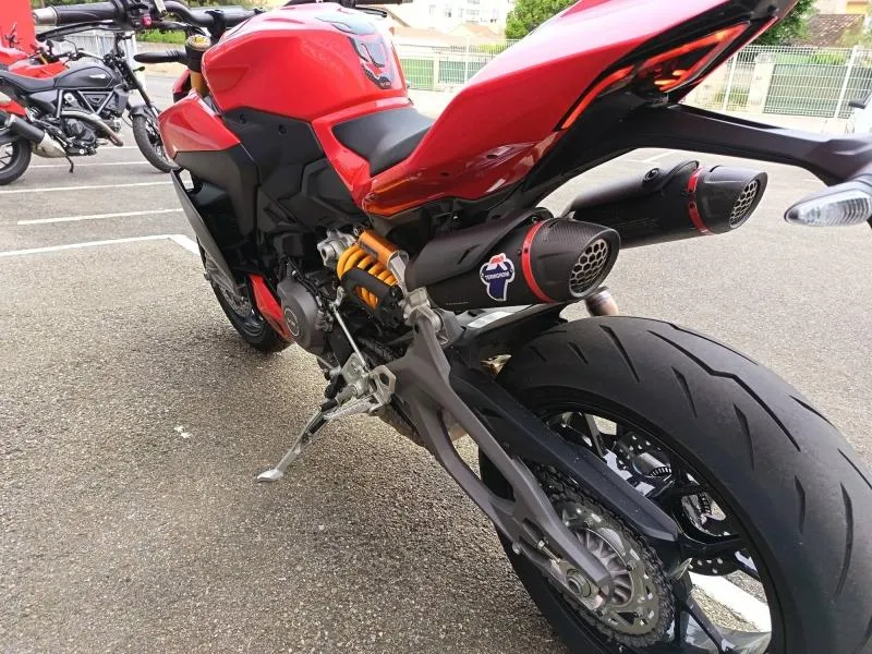 DUCATI Streetfighter V2 S 1ère main garantie 12/02/2029 hors accessoires