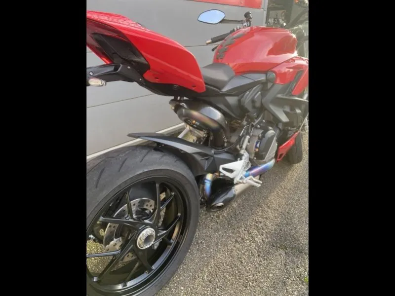 DUCATI Streetfighter V2 Dépôt-vente