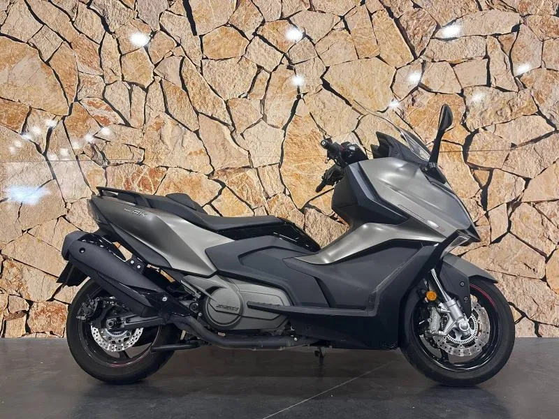 KYMCO 550 .