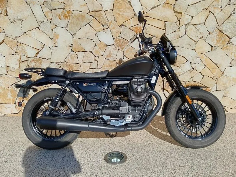 MOTO-GUZZI 850 Bobber ABS + TC