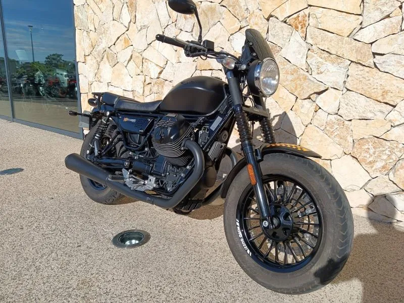MOTO-GUZZI 850 Bobber ABS + TC