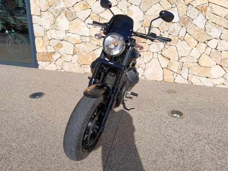 MOTO-GUZZI 850 Bobber ABS + TC