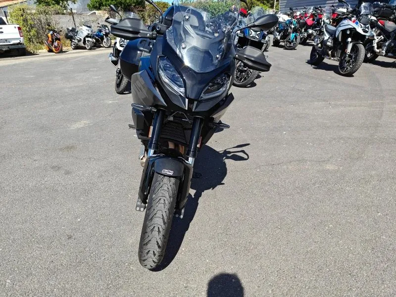 BMW 900 XR 2025