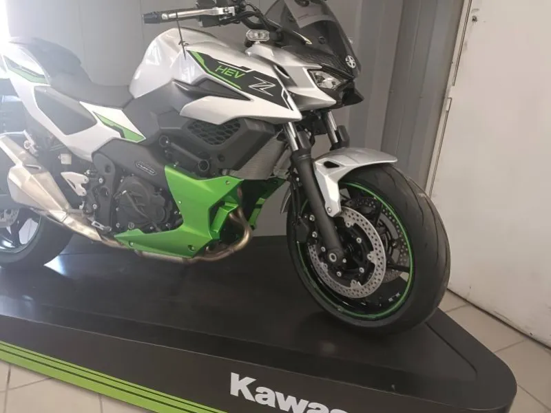 KAWASAKI Z 7 Hybrid 450