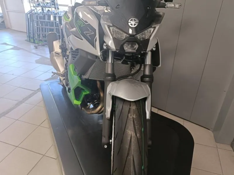 KAWASAKI Z 7 Hybrid 450