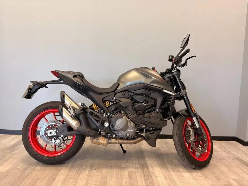 DUCATI Monster+ 937