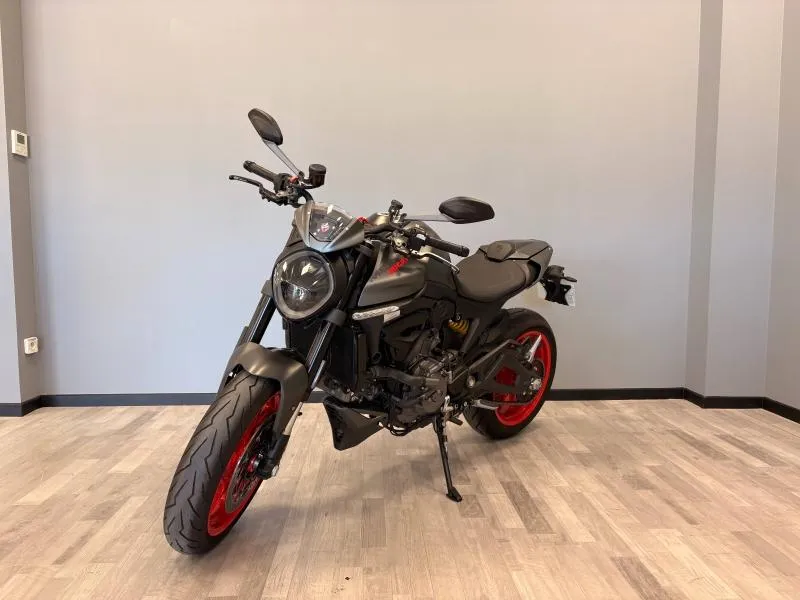 DUCATI Monster+ 937