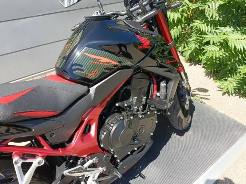HONDA 750 Hornet abs bridable a2 GAR 31/07/2029