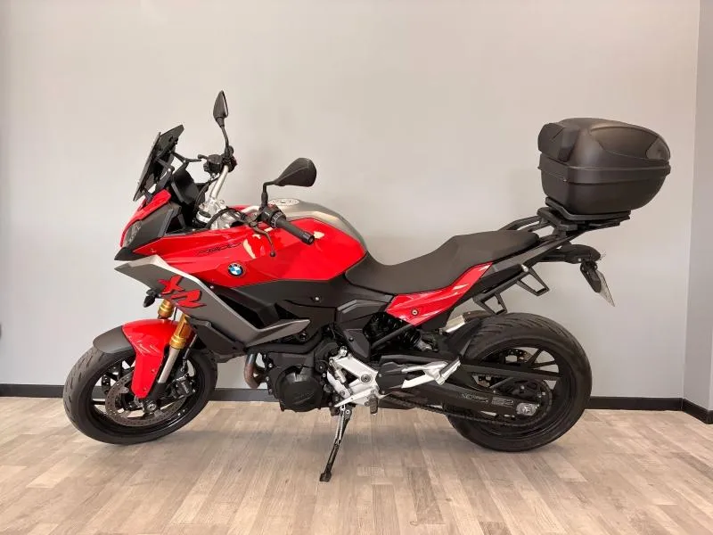 BMW F 900 XR
