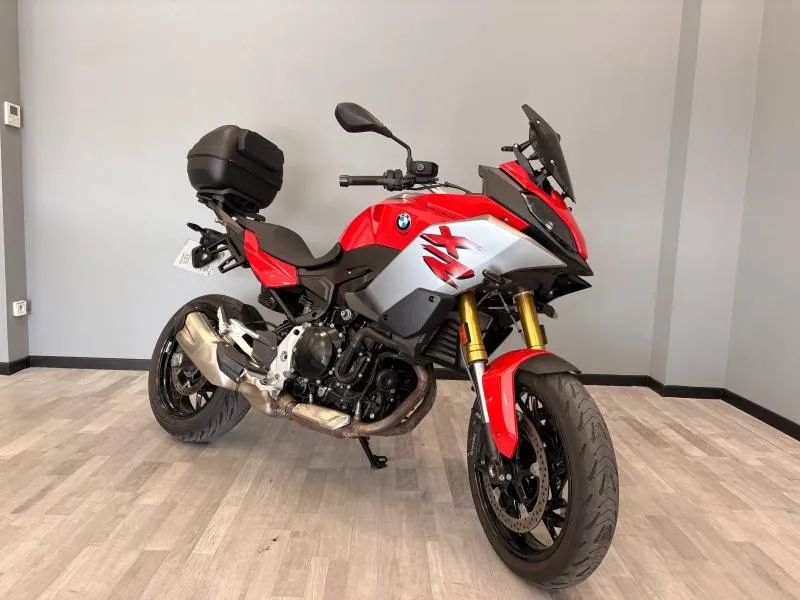 BMW F 900 XR