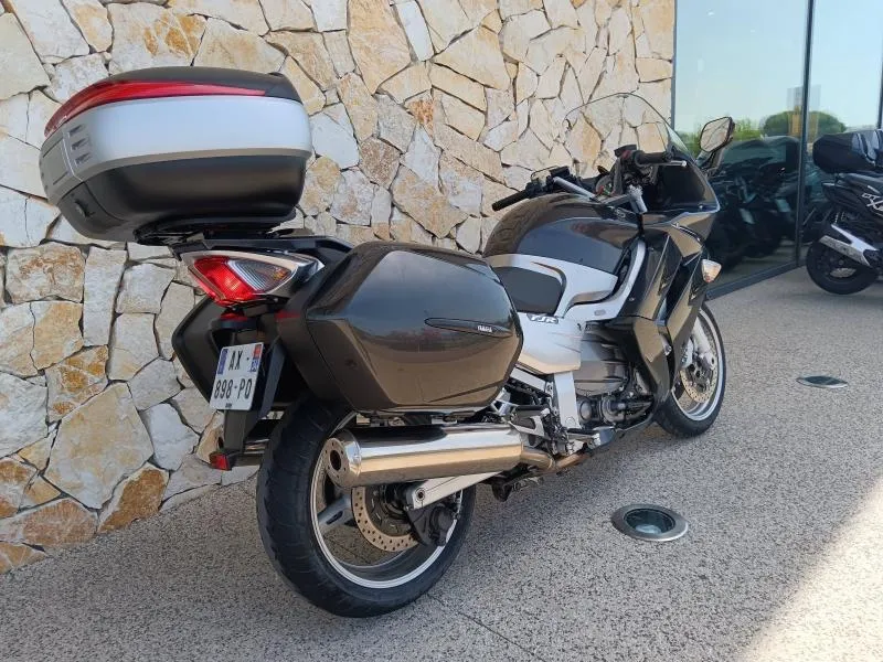 YAMAHA 1300 2008