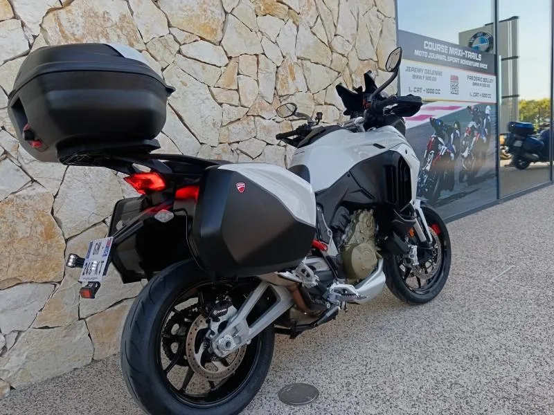 DUCATI V4 S 1160 Travel & Radar + OPTIONS