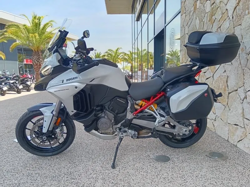 DUCATI V4 S 1160 Travel & Radar + OPTIONS