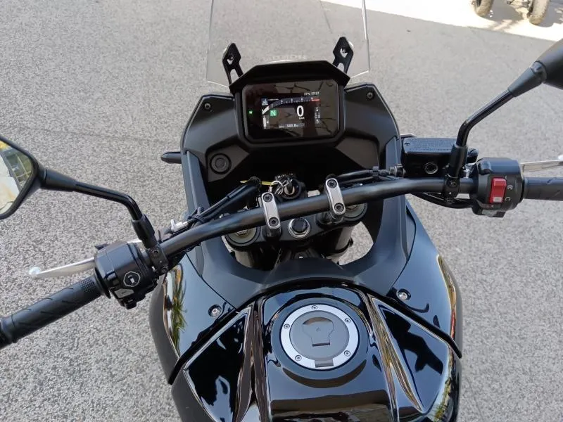 HONDA 750  2025 NOIR