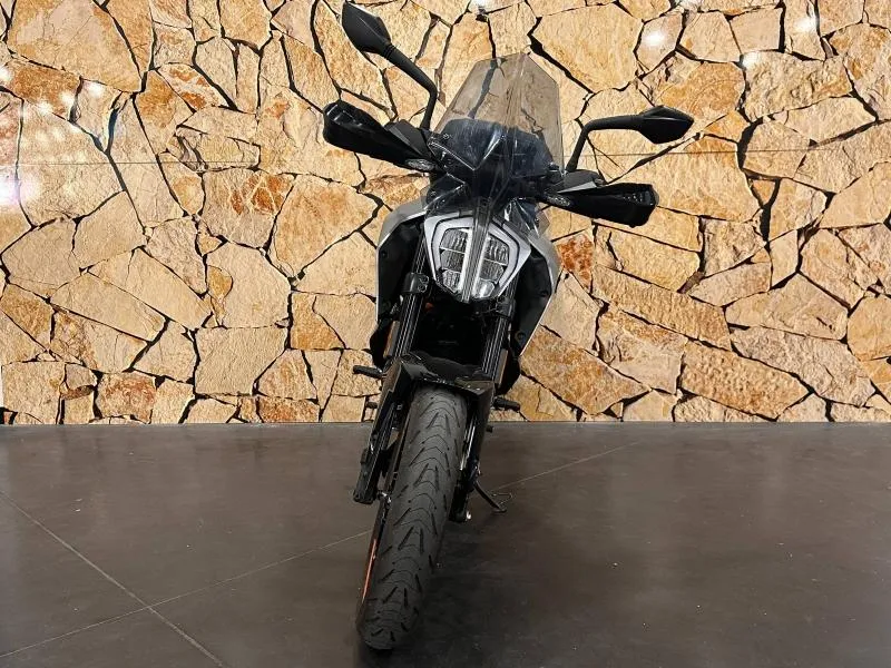 KTM DUKE .