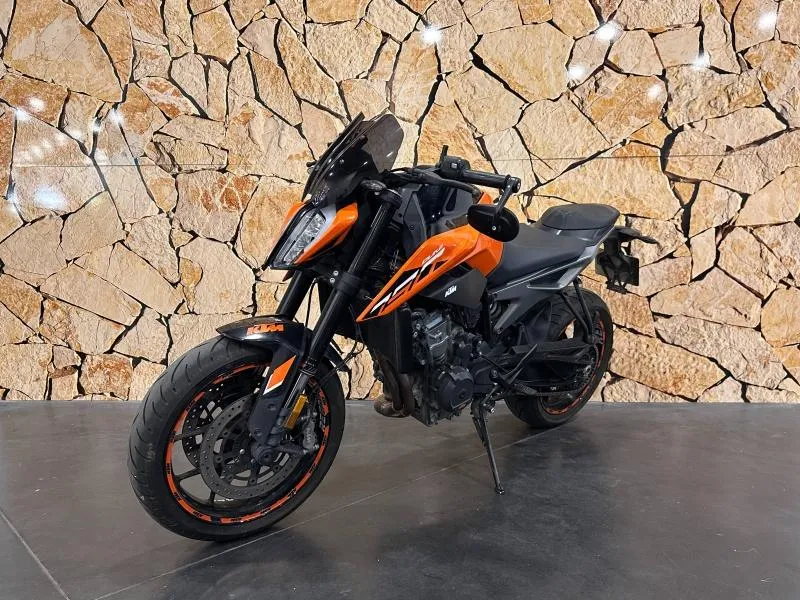 KTM Duke 790