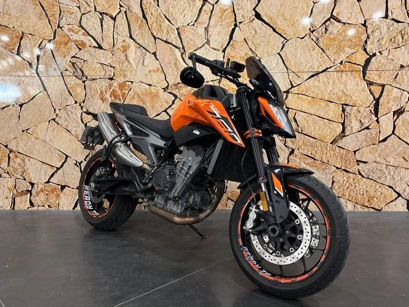 KTM Duke 790