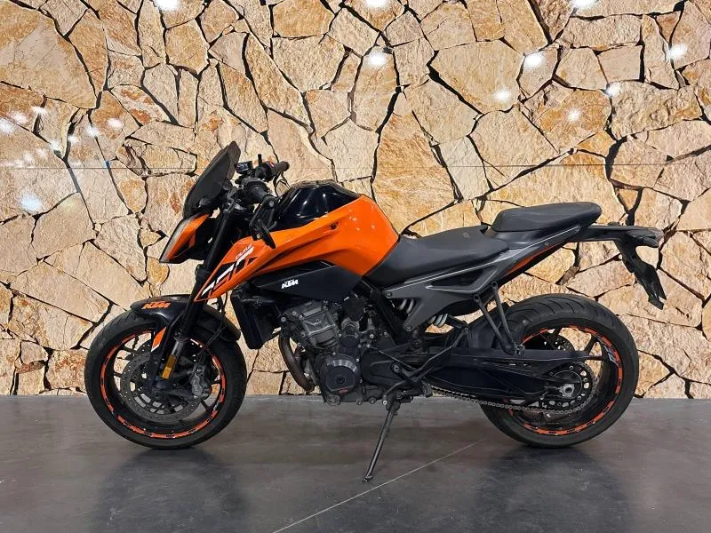KTM Duke 790