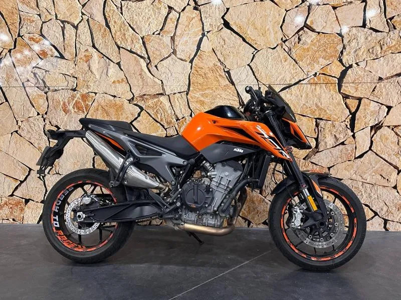KTM Duke 790