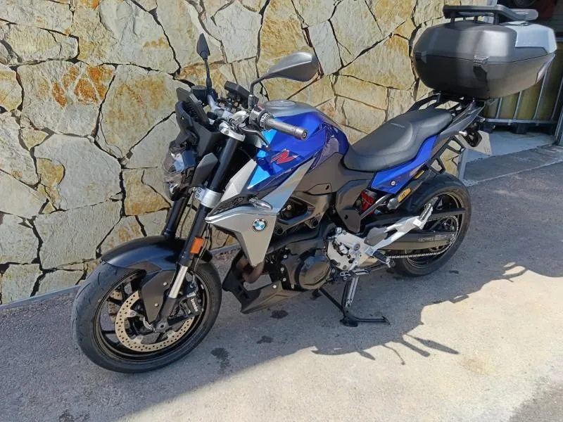 BMW F 900 R