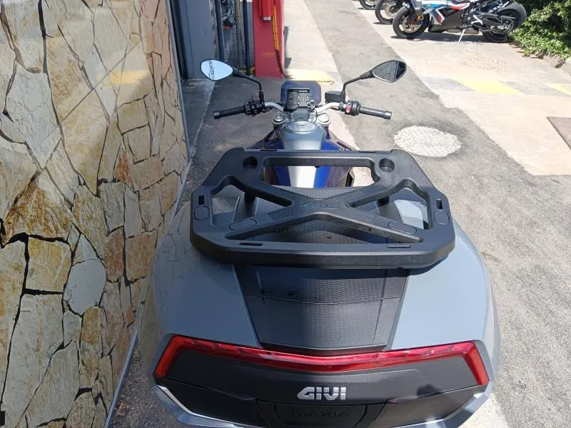 BMW F 900 R