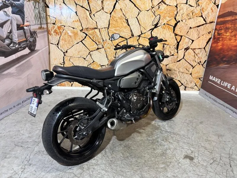 YAMAHA XSR 700 ABS 2016