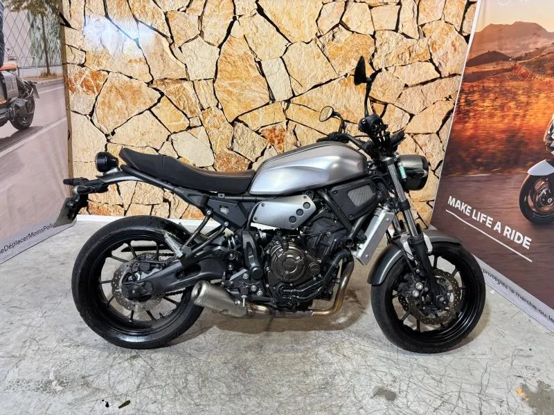 YAMAHA XSR 700 ABS 2016