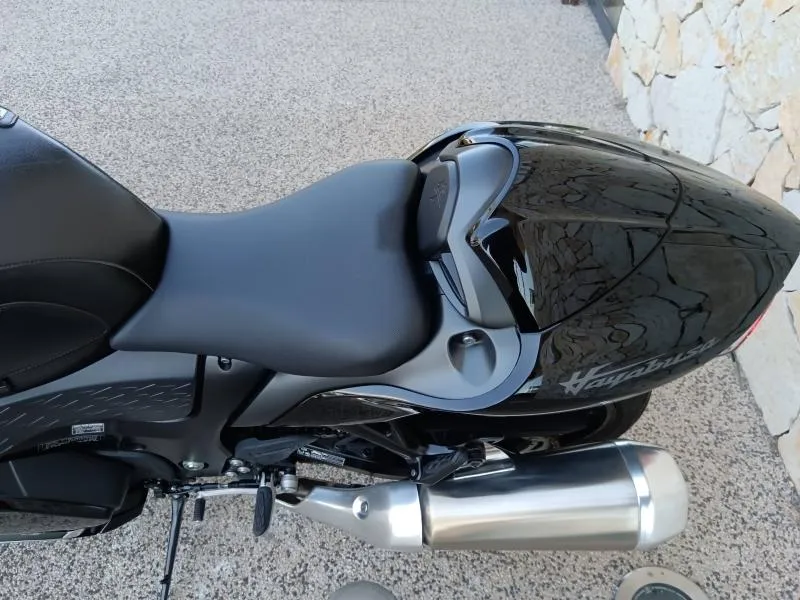 SUZUKI 1300 2025