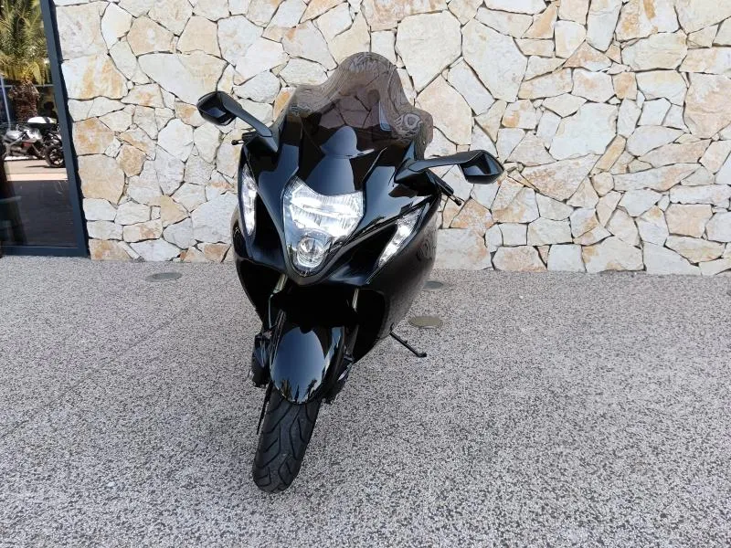 SUZUKI 1300 2025