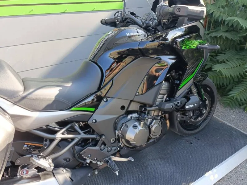 KAWASAKI 1000 SE GRAND TOURER