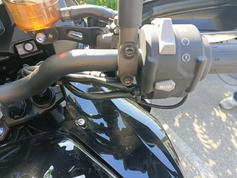 KAWASAKI 1000 SE GRAND TOURER