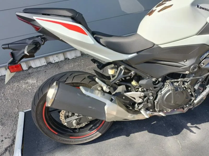 KAWASAKI 400 PERMIS A2 ET A REVISEE A SAISIR