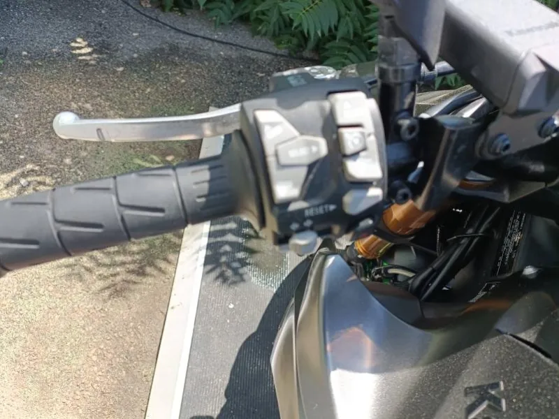 KAWASAKI 1100 SE 2026 PACK PERFORMANCE AKRAPOVIC