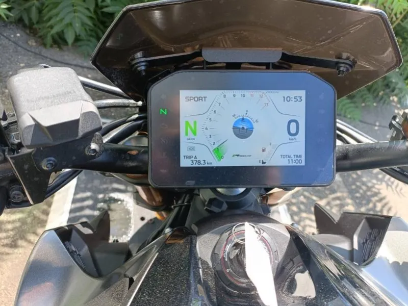KAWASAKI 1100 SE 2026 PACK PERFORMANCE AKRAPOVIC