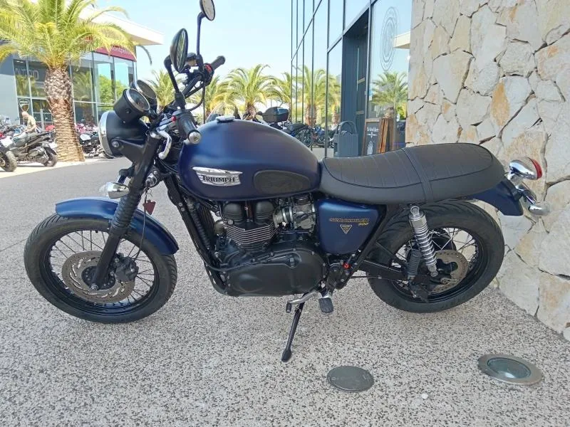 TRIUMPH 900 EFI Bleu Matt