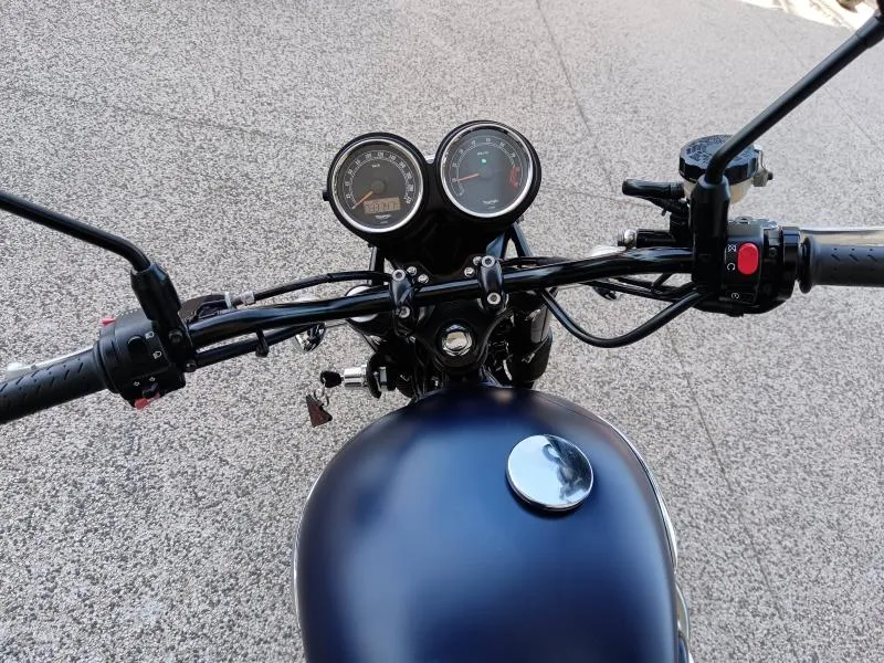 TRIUMPH 900 EFI Bleu Matt