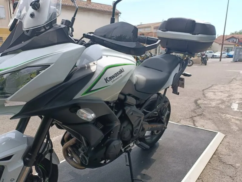 KAWASAKI 650 + top case BRIADAGE POSSIBLE