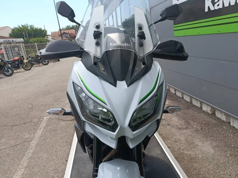 KAWASAKI 650 + top case BRIADAGE POSSIBLE