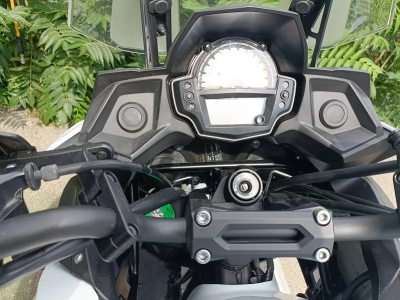 KAWASAKI 650 + top case BRIADAGE POSSIBLE