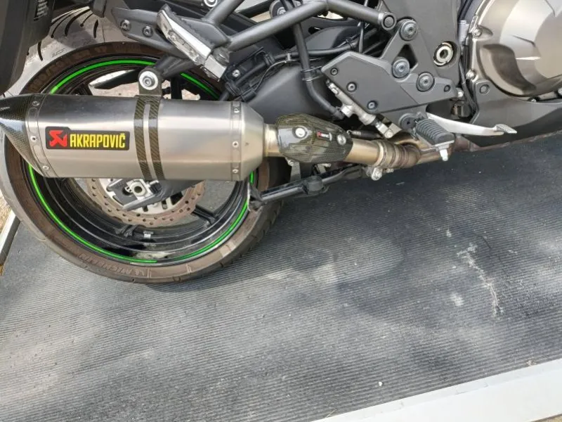 KAWASAKI 1000 VALISES TOP CASE ,POT AKRAPOVIC HOMOLOGUE