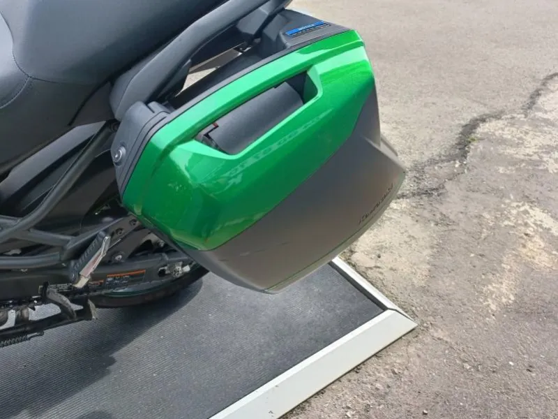 KAWASAKI 1000 VALISES TOP CASE ,POT AKRAPOVIC HOMOLOGUE
