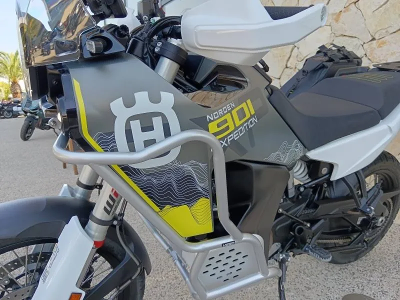 HUSQVARNA 901 Expedition + options