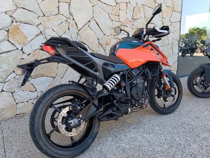 KTM 125 2025
