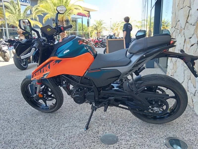 KTM 125 2025