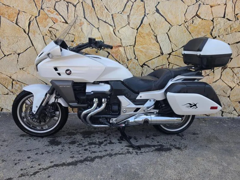 HONDA 1300 C-ABS 2014