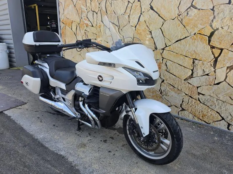 HONDA 1300 C-ABS 2014
