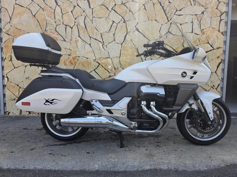 HONDA 1300 C-ABS 2014