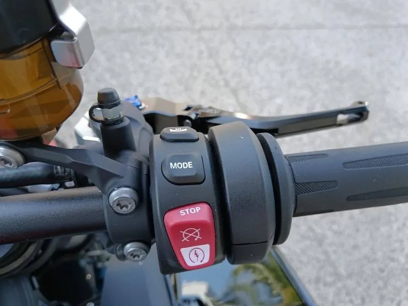 BMW 1000 R